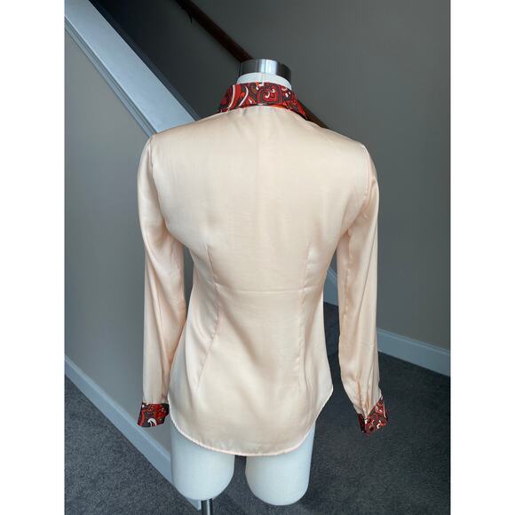 NY & Co sheen cream button down blouse with retro print collar, size XS - Picture 3 of 14